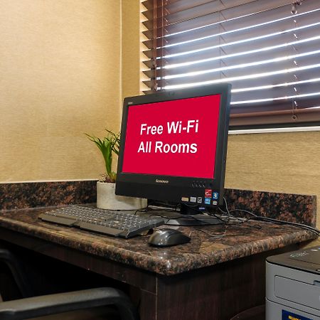 Red Roof Inn Lansing East - Msu Esterno foto