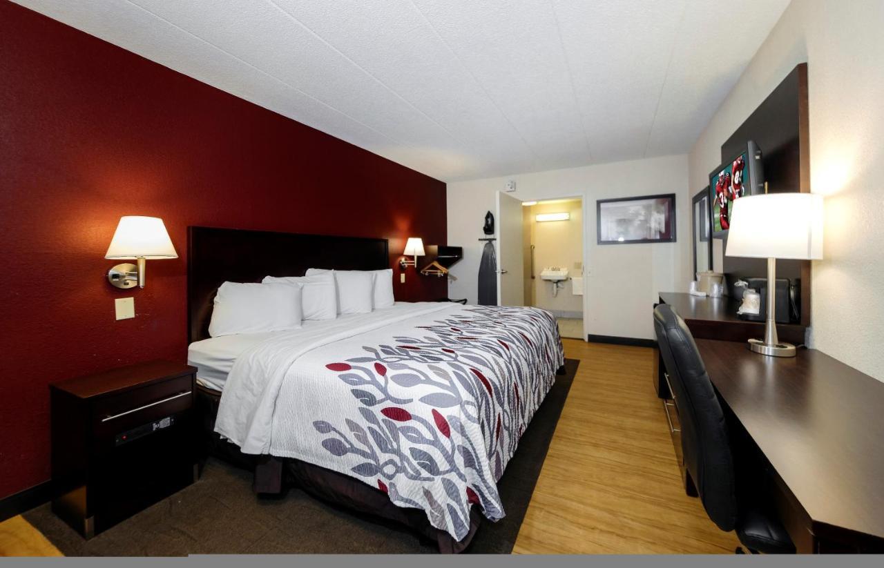 Red Roof Inn Lansing East - Msu Esterno foto