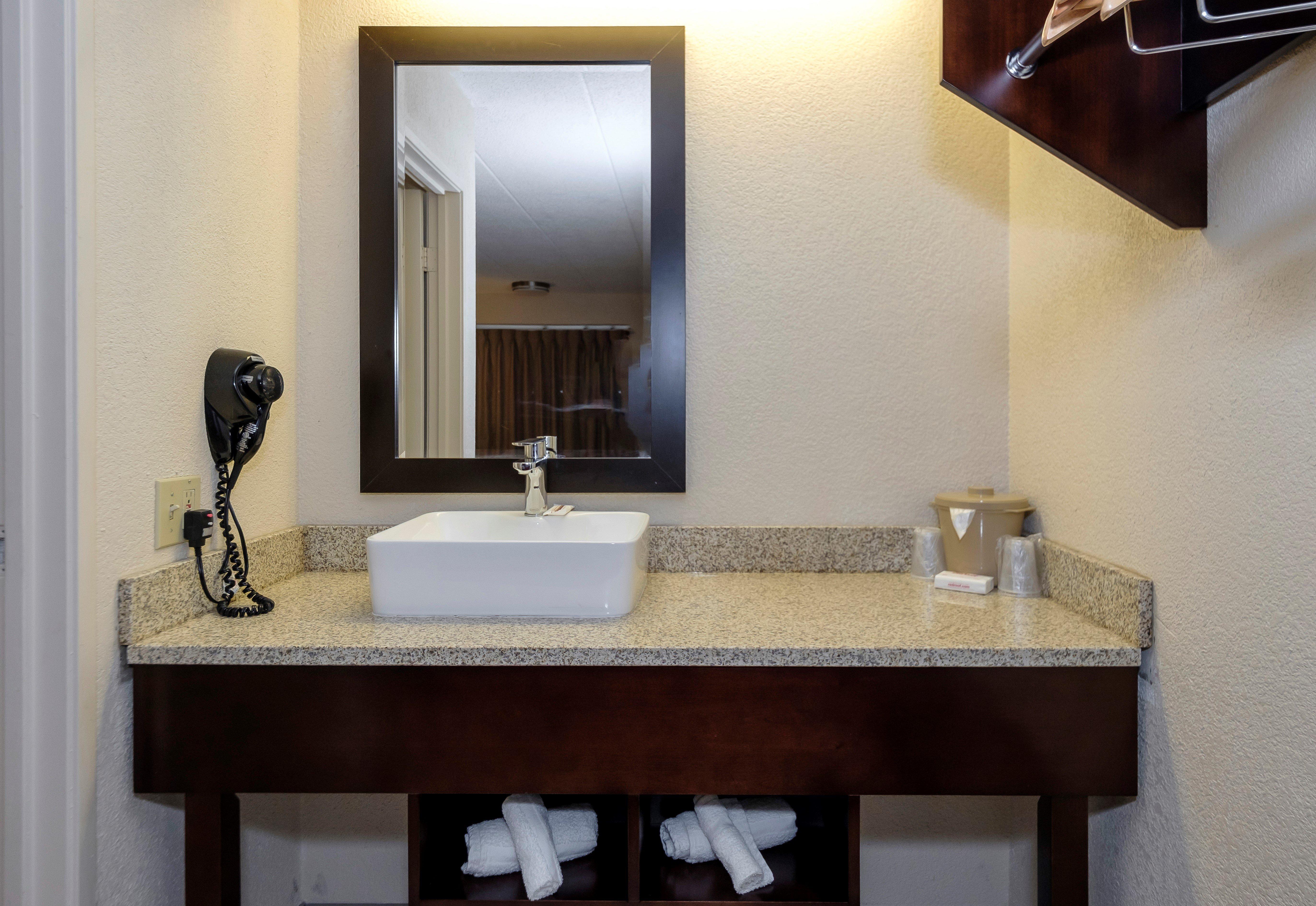 Red Roof Inn Lansing East - Msu Esterno foto