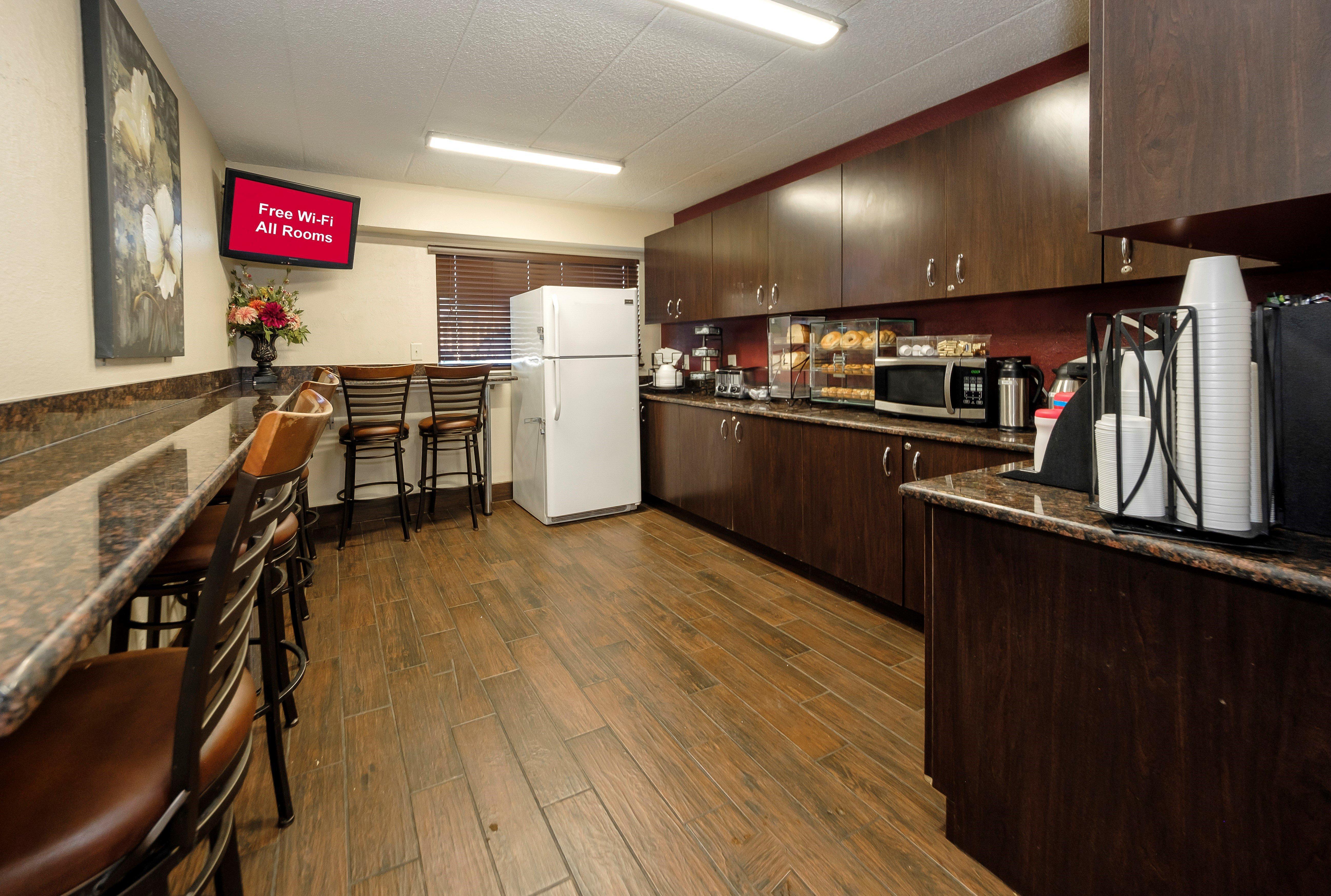 Red Roof Inn Lansing East - Msu Esterno foto