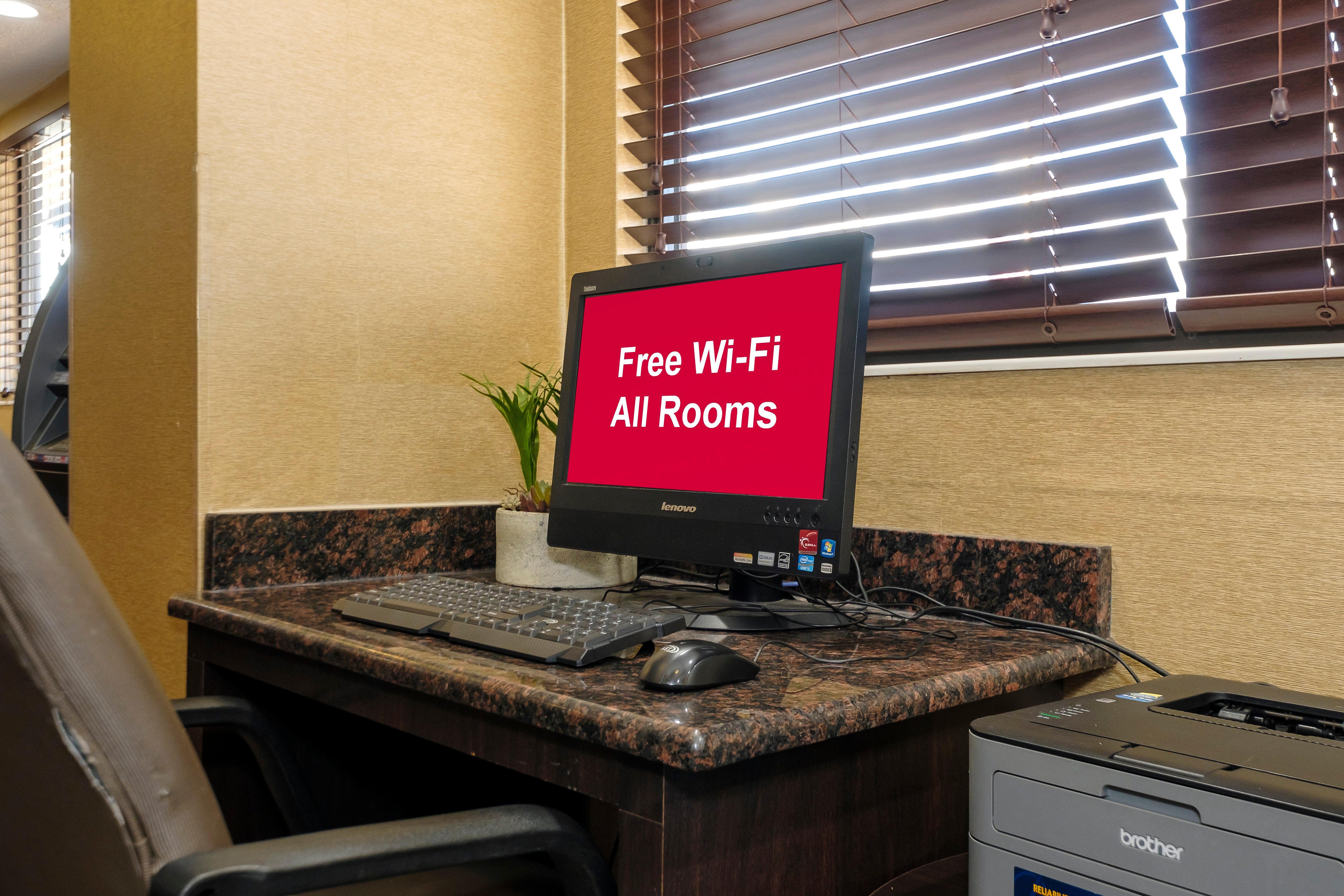 Red Roof Inn Lansing East - Msu Esterno foto