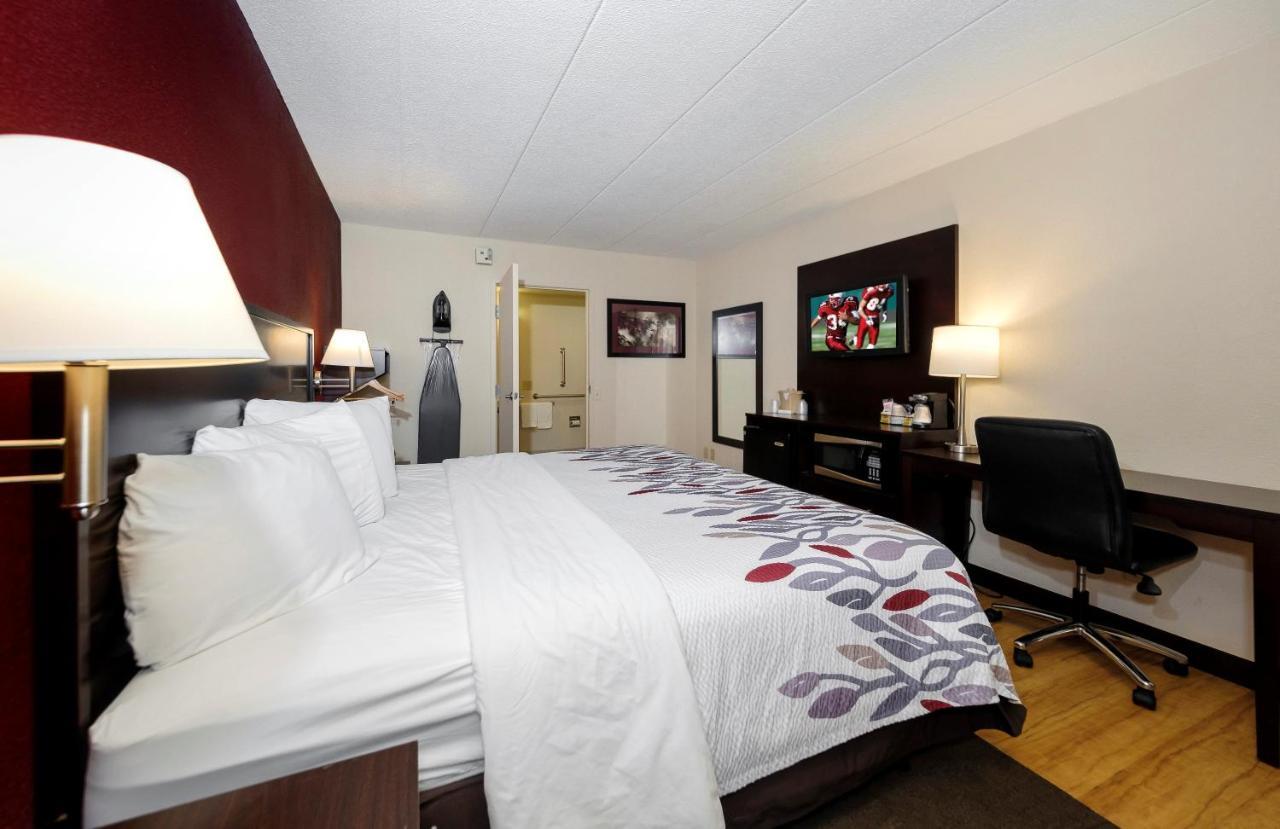 Red Roof Inn Lansing East - Msu Esterno foto