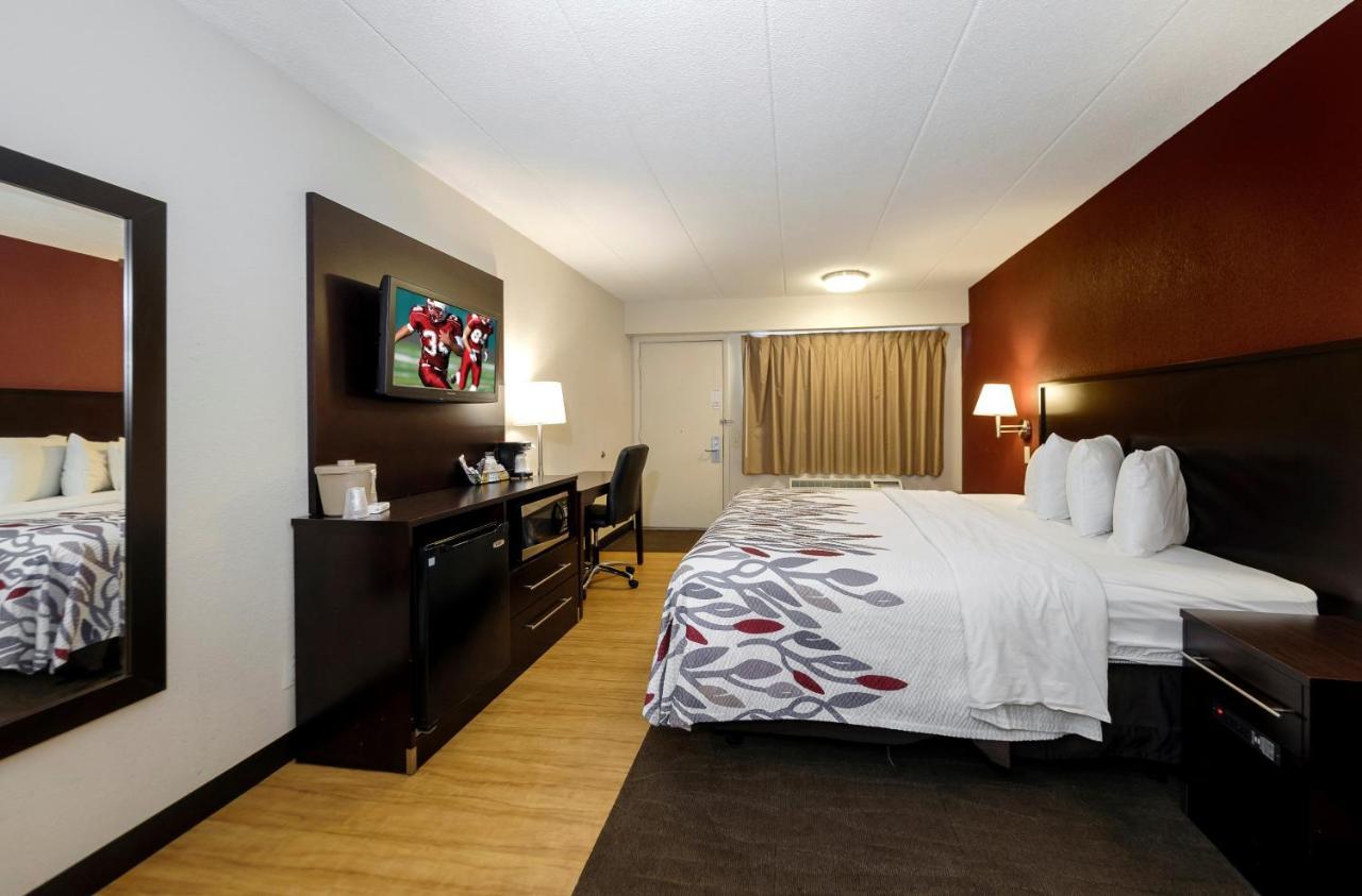 Red Roof Inn Lansing East - Msu Esterno foto